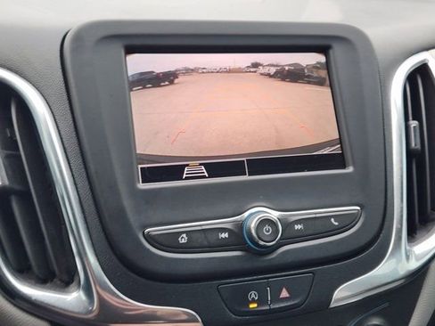 Used 2022 Chevrolet Equinox LS w/ LS Convenience Package image 6