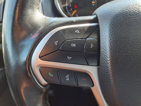 Used 2021 Jeep Grand Cherokee Laredo image 26