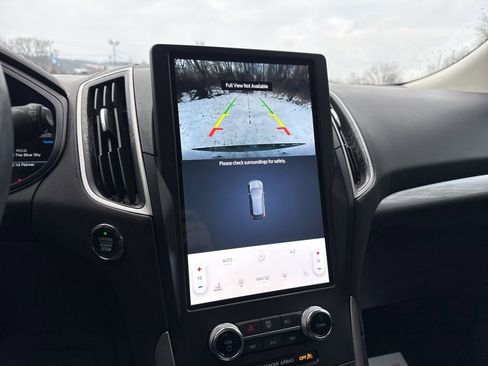 Used 2024 Ford Edge SEL image 25