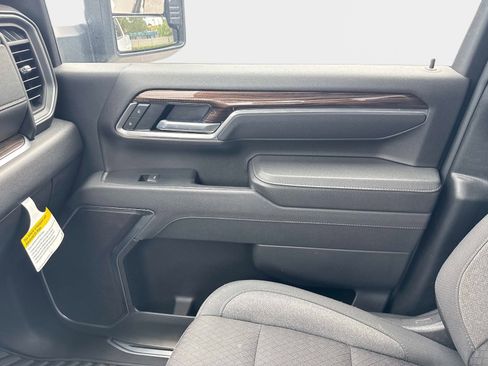 Used 2025 Chevrolet Silverado 2500 LT w/ Convenience Package AWD/4WD image 24