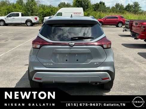 Used 2024 Nissan Kicks SR w/ SR Premium Package FWD image 5