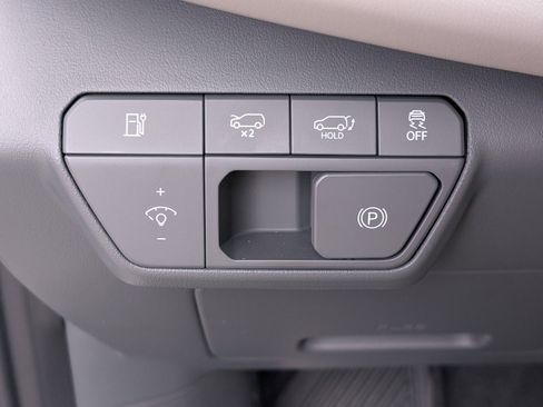 Used 2026 Kia EV9 Wind image 35