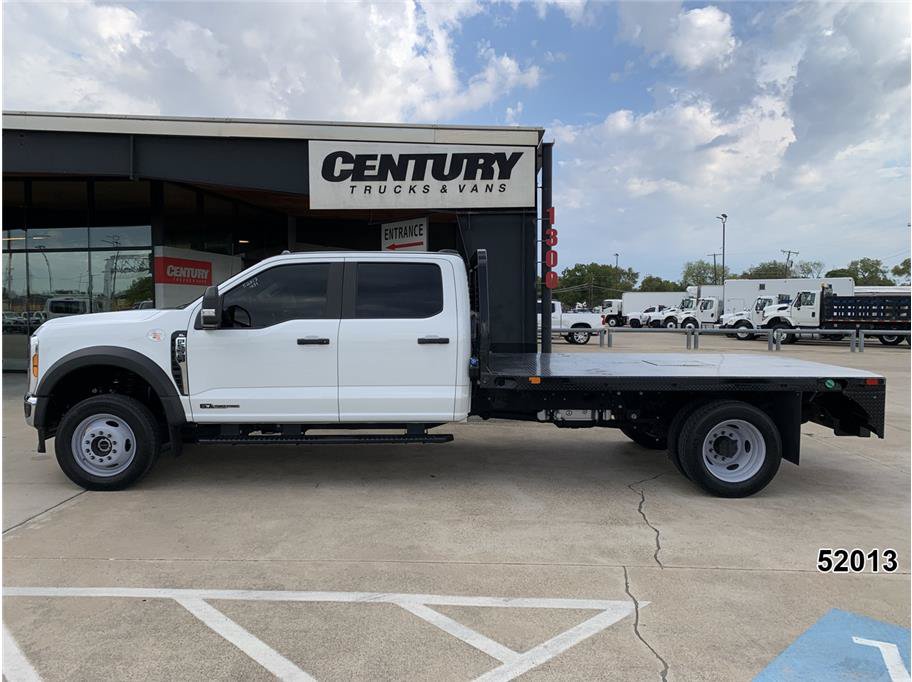 Used 2025 Ford F550 4x4 Crew Cab image 4