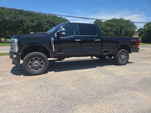 Used 2024 Ford F350 Limited w/ FX4 Off-Road Package AWD/4WD image 3