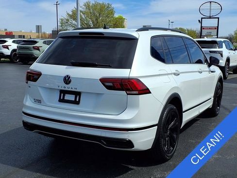 Used 2023 Volkswagen Tiguan SE R-Line image 4