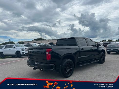 Used 2022 Chevrolet Silverado 1500 RST w/ LPO, Blackout Package AWD/4WD image 7