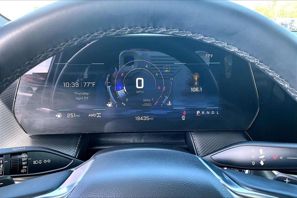 Used 2025 Chevrolet Equinox LT AWD/4WD image 16