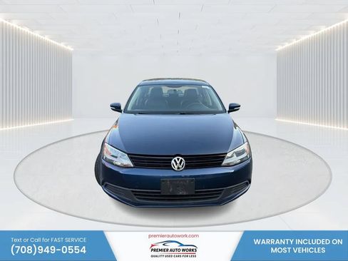 Used 2014 Volkswagen Jetta SE FWD image 2