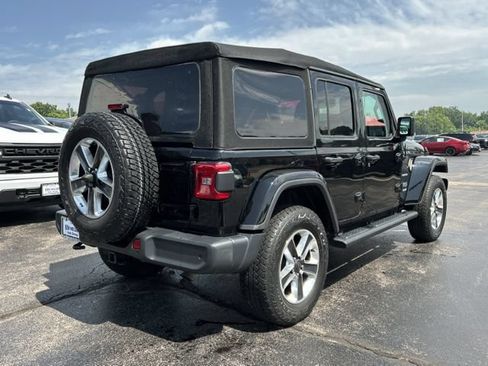 Used 2020 Jeep Wrangler Unlimited Sahara AWD/4WD image 12