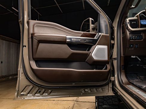 Used 2026 Ford F250 King Ranch w/ Chrome Package image 30