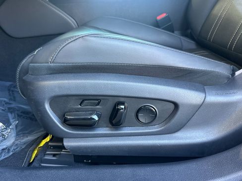 Used 2024 Lexus ES 300h w/ Accessory Package (Z1) FWD image 14