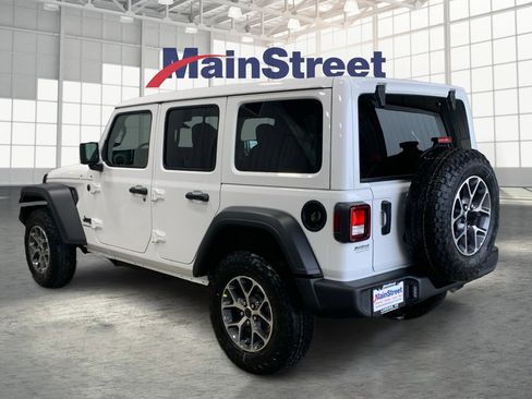 Used 2025 Jeep Wrangler Sport S image 3