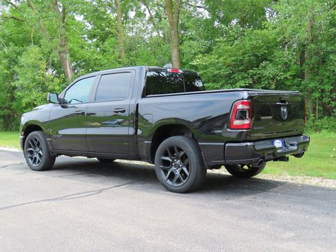 Used 2024 RAM 1500 Laramie AWD/4WD image 4