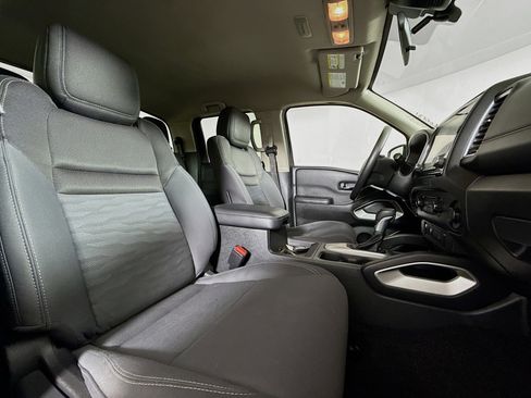 Used 2023 Nissan Frontier SV w/ Technology Package AWD/4WD image 24