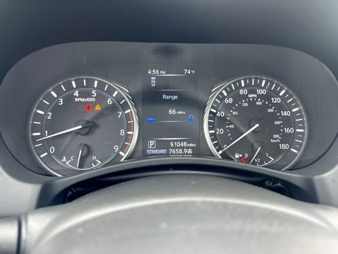 Used 2019 INFINITI Q50 Luxe w/ Cargo Package (L96) RWD image 10