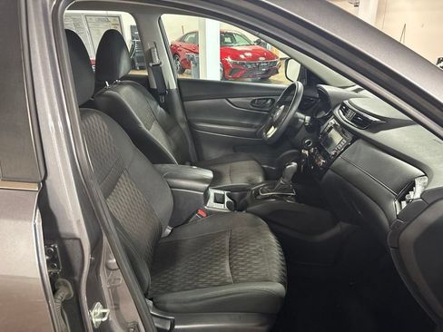 Used 2020 Nissan Rogue S AWD/4WD image 24