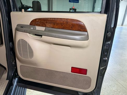 Used 2001 Ford Excursion Limited image 27