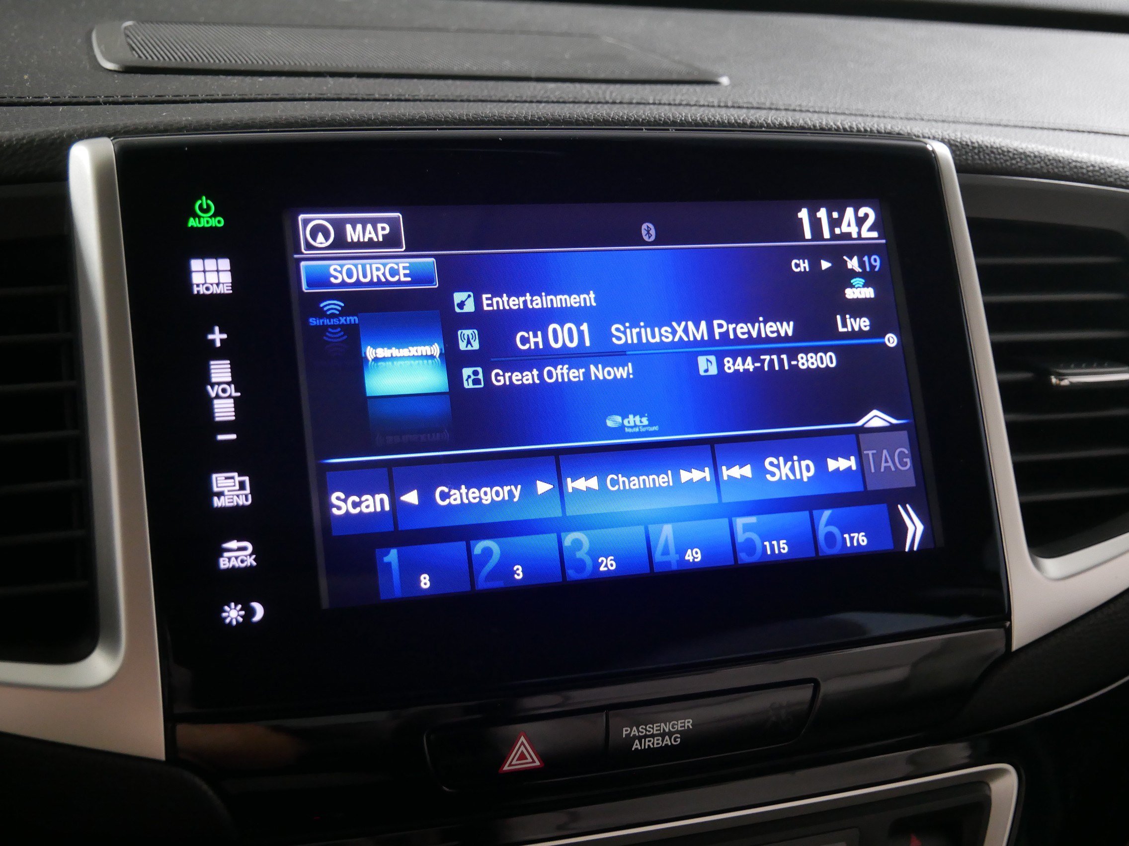 Used 2016 Honda Pilot Touring image 22