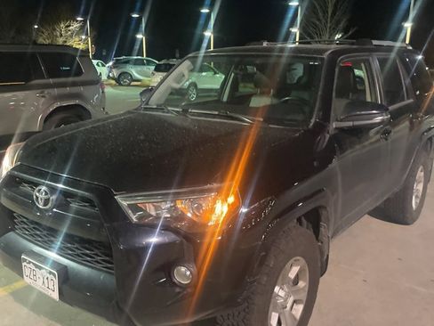 Used 2019 Toyota 4Runner SR5 Premium image 1