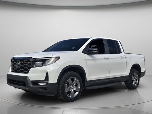 Certified 2024 Honda Ridgeline TrailSport image 9