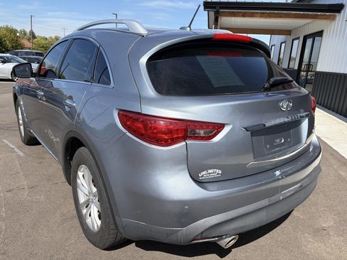 Used 2017 INFINITI QX70 AWD w/ Premium Package image 10