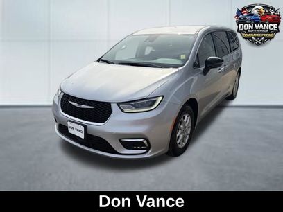 Certified 2024 Chrysler Pacifica Touring-L