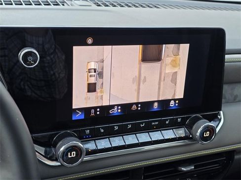 Used 2024 Chevrolet Colorado ZR2 w/ ZR2 Convenience Package III image 16