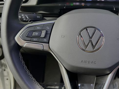 Used 2026 Volkswagen Atlas Cross Sport SE FWD image 19