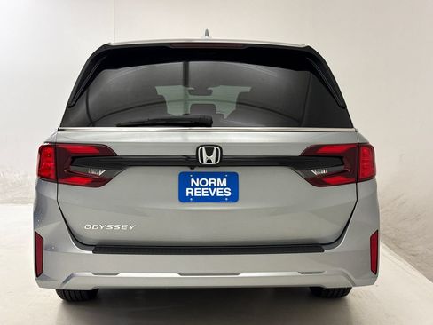 New 2026 Honda Odyssey EX-L image 8