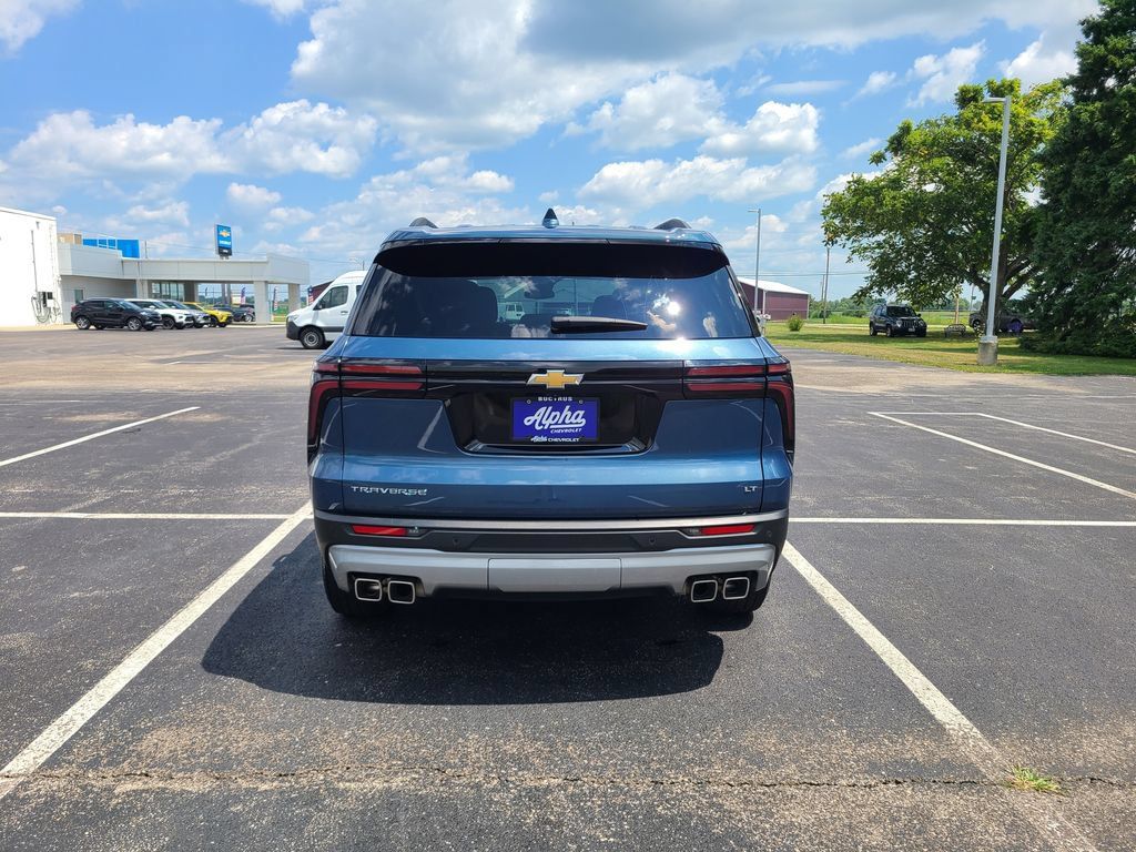 Used 2024 Chevrolet Traverse LT FWD image 6