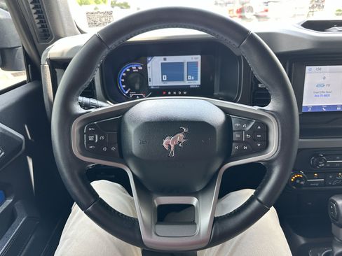 Used 2022 Ford Bronco Big Bend w/ Sasquatch Package AWD/4WD image 15