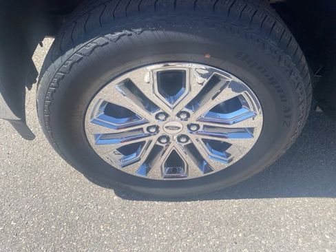 New 2025 Ford F150 Lariat w/ Equipment Group 501A Mid image 9