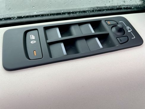 Certified 2025 Land Rover Discovery Sport S AWD/4WD image 11