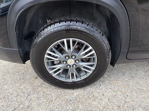 Used 2024 Chevrolet Traverse LT FWD image 24