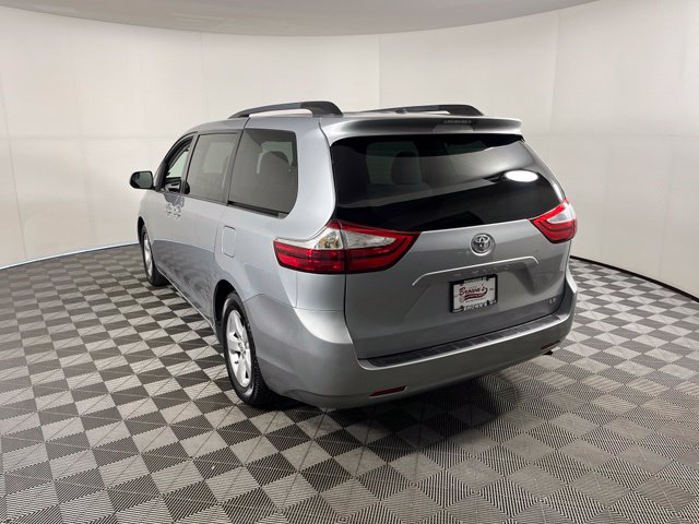 Used 2015 Toyota Sienna LE FWD image 5