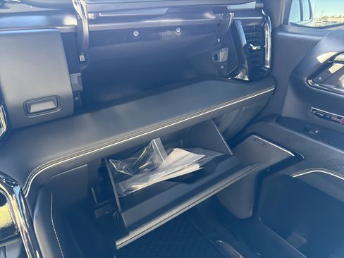 Used 2024 GMC Sierra 1500 AT4X image 21