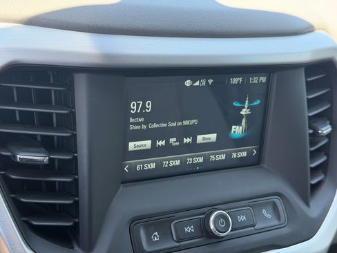 Used 2019 GMC Acadia SLE FWD image 25