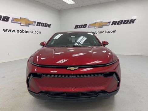 New 2026 Chevrolet Equinox EV LT image 2