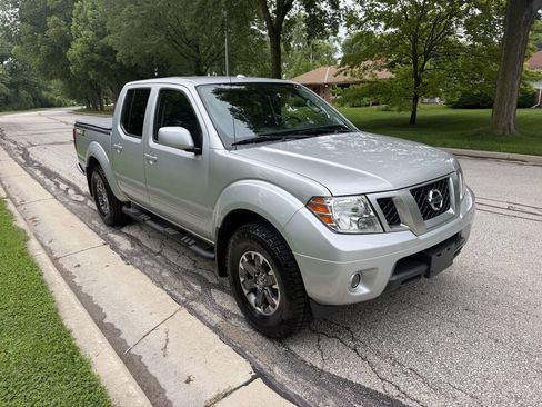 Used 2016 Nissan Frontier PRO-4X AWD/4WD image 7