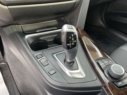 Used 2015 BMW 320i Sedan image 18