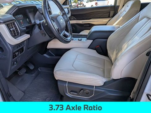 Used 2023 Ford Expedition Platinum image 17