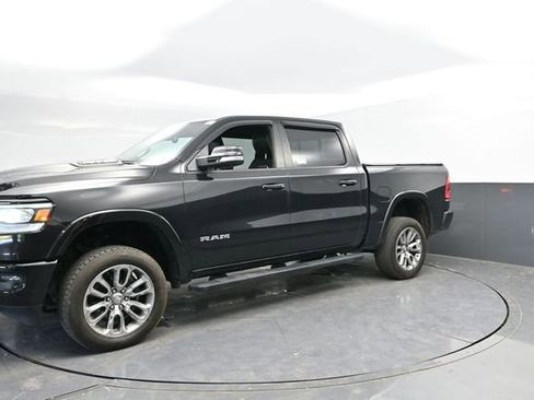 Used 2022 RAM 1500 Laramie AWD/4WD image 9
