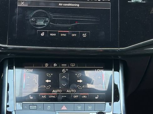 Used 2025 Audi Q7 3.0T Premium Plus AWD/4WD image 18