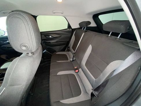 Used 2023 Chevrolet TrailBlazer LT FWD image 13