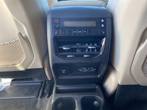 Used 2022 Jeep Grand Cherokee L Limited w/ Trailer Tow Group (B) image 29