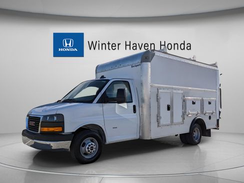 Used 2022 GMC Savana 3500 w/ Power Convenience Package image 2