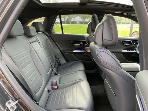 Used 2025 Mercedes-Benz GLC 300 image 15