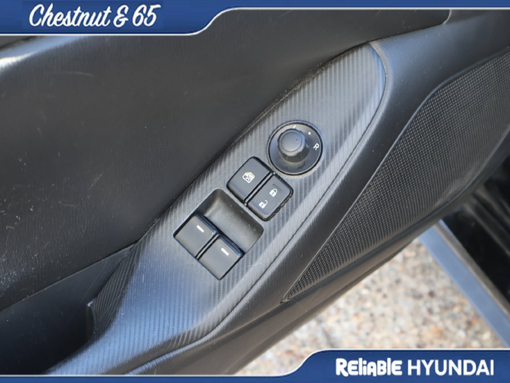 Used 2023 MAZDA MX-5 Miata Sport RWD image 17
