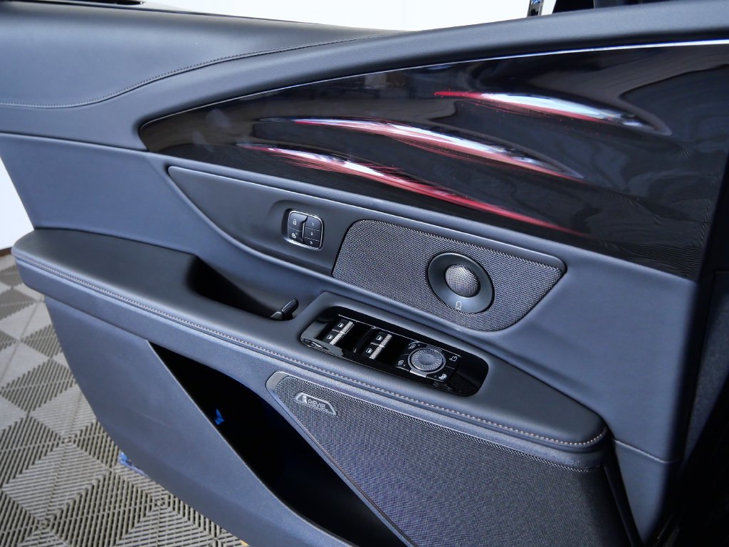 New 2026 Lincoln Nautilus Reserve AWD/4WD image 26