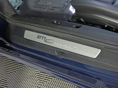 Used 2024 Porsche 911 Carrera S w/ Premium Package image 18